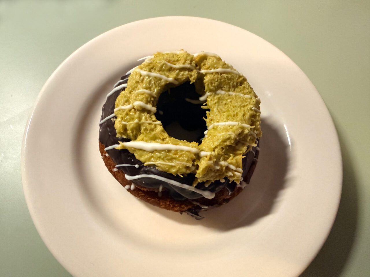 CRAFT DONUTのドバイチョコレートドーナツ