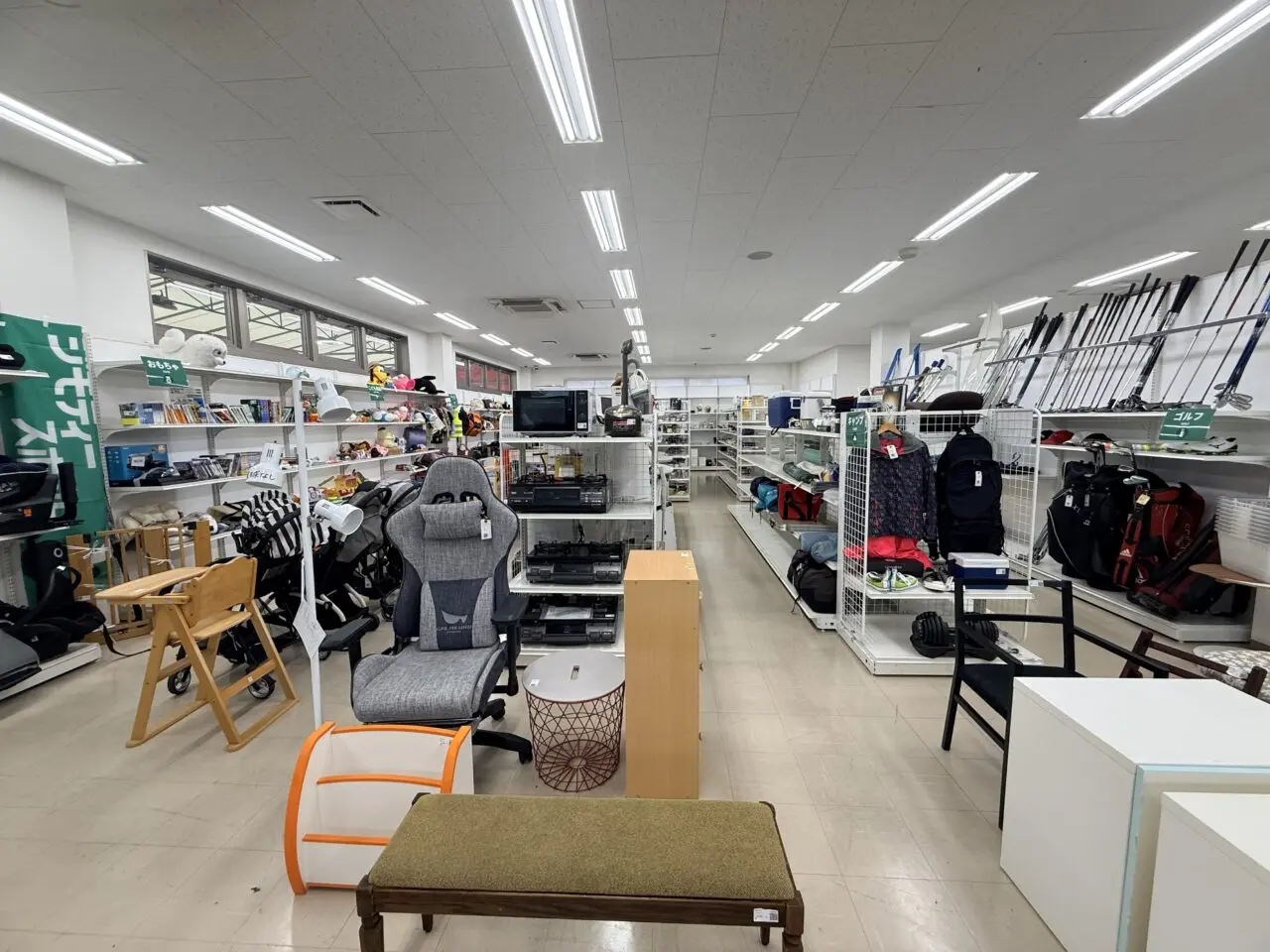 ジモティースポット柏豊四季店全体