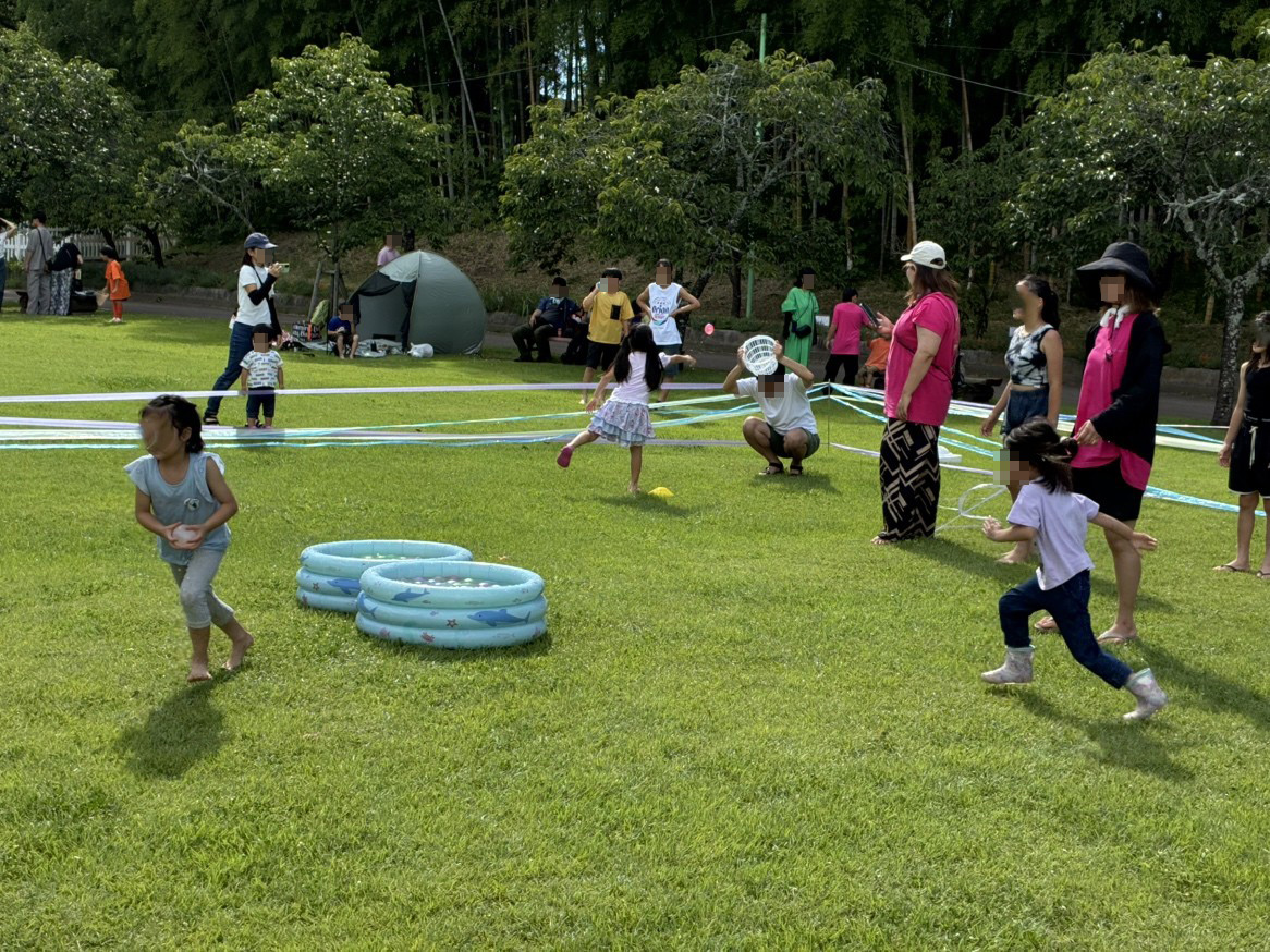 あけぼの山農業公園の水風船玉入れ