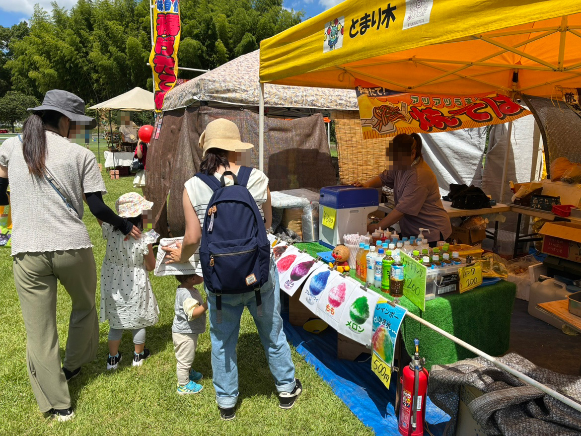 あけぼの山農業公園出店の様子