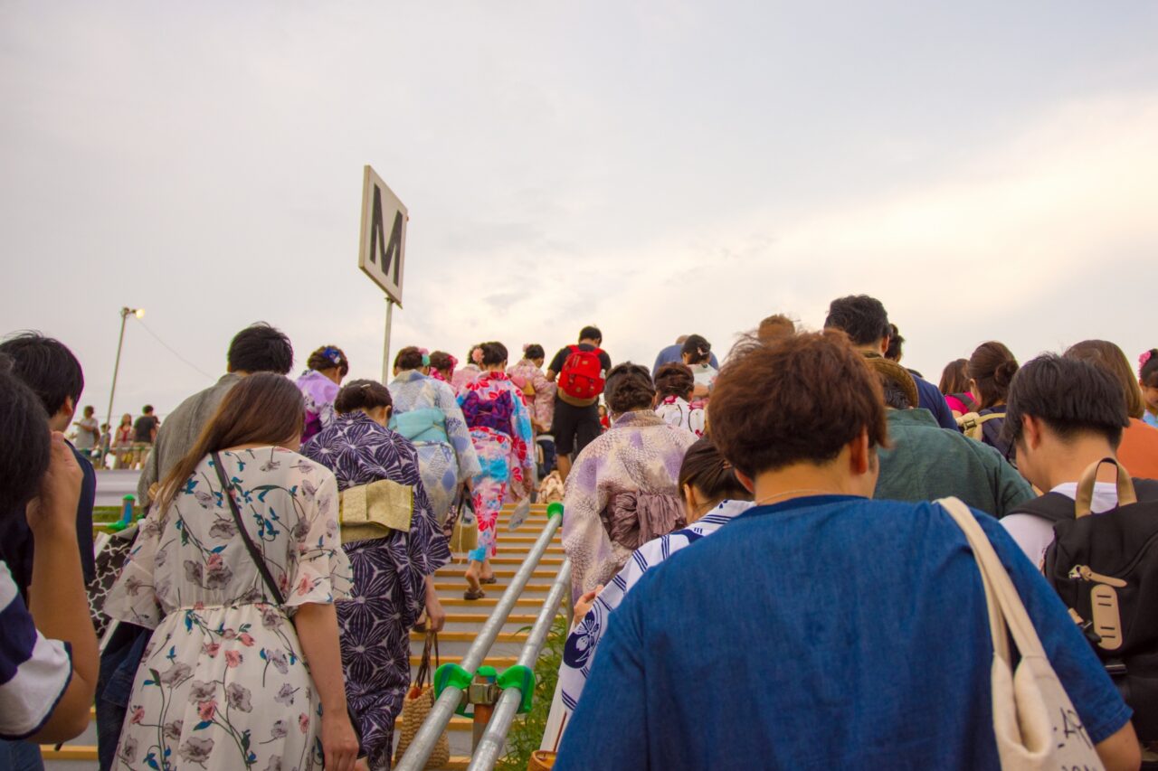 花火大会ひとごみ