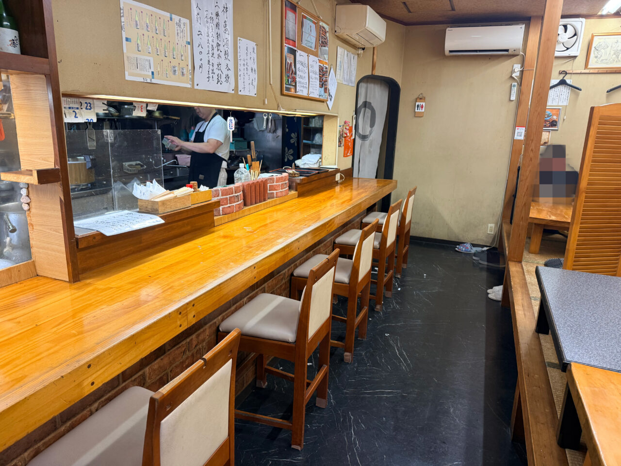 うなぎ蒲焼しんきょうの席