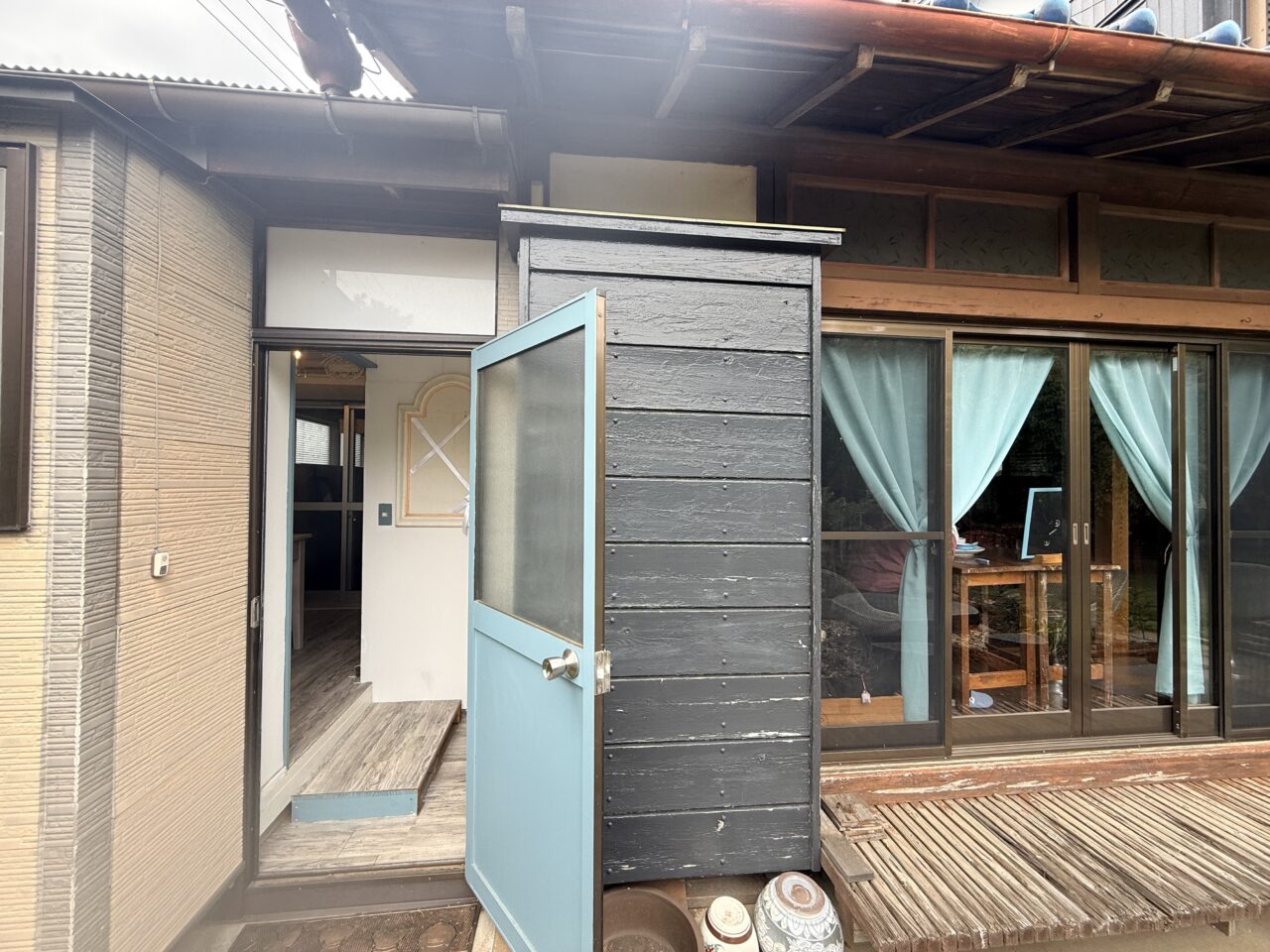 Vegetable&Fruit 古民家カフェConayaのdogcafeの入り口