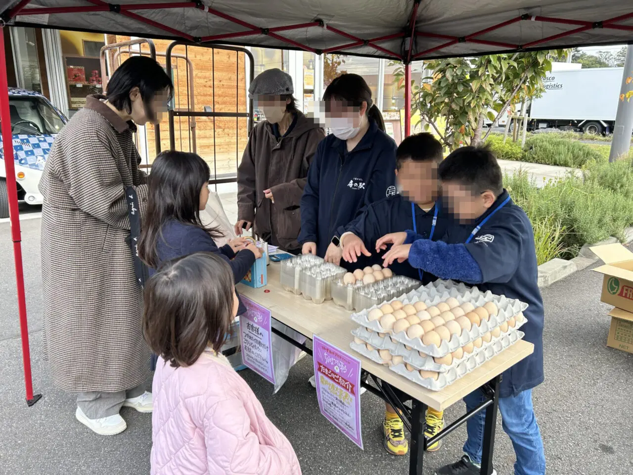 柏の葉朝市の様子