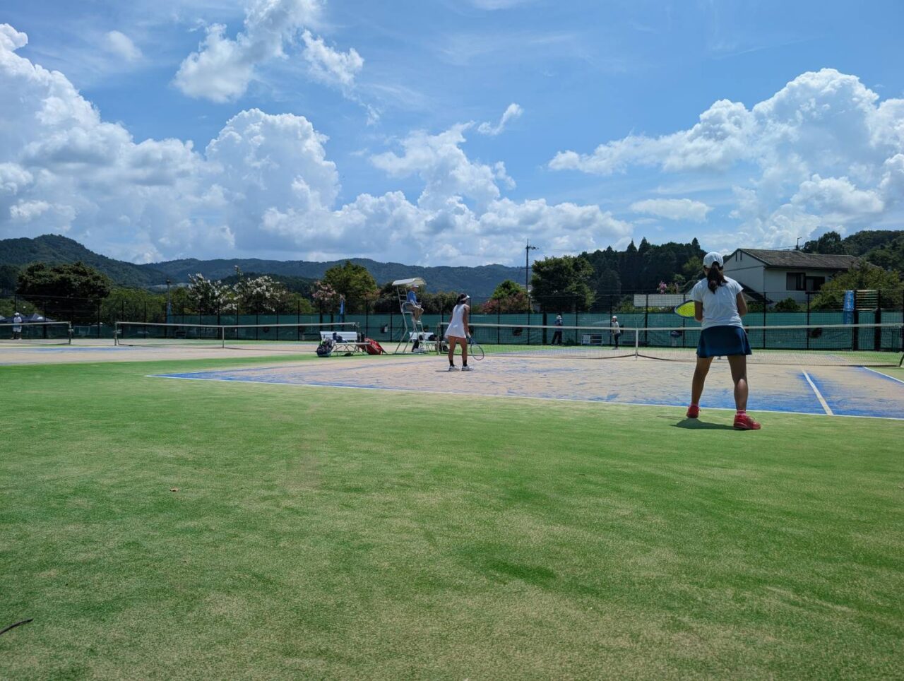 新地＆浜本ペア試合中